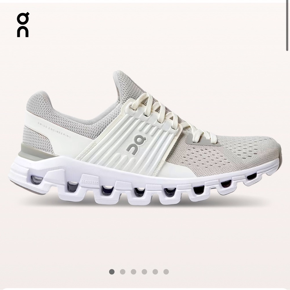On Running Cloudswift women’s shoes